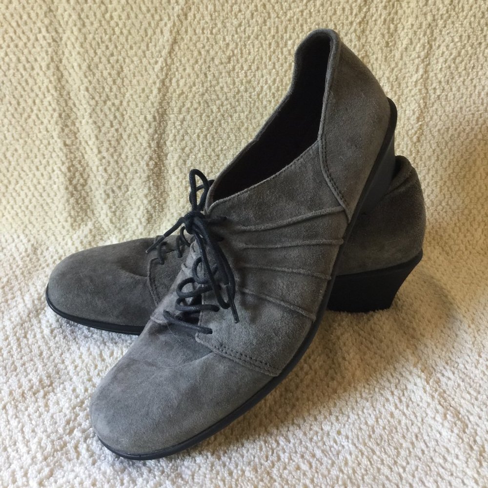 Wolky suede shoes